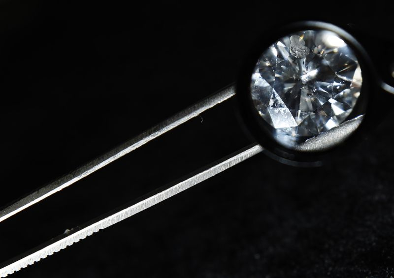LA POLICE A SAISI 85 MILLIONS D'EUROS CHEZ BANCO BPM DANS UNE AFFAIRE DE DIAMANTS
