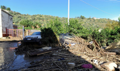 ITALIE: LA TEMPÊTE A FAIT UN 17E MORT ET DÉTRUIT NOMBRE D'ARBRES