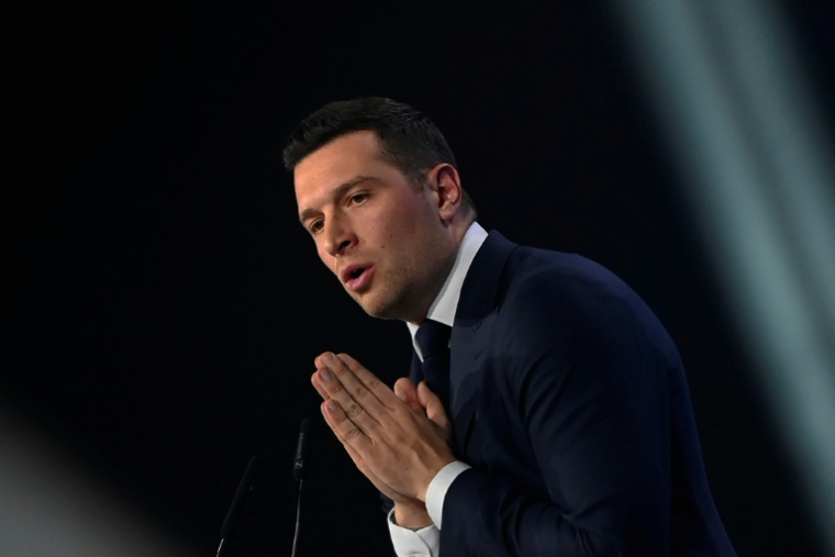 Le président du Rassemblement national (RN), Jordan Bardella, lors d'un meeting de campagne en soutien à Julien Sanchez, candidat du RN à la mairie de Nîmes, le 3 mars 2026 à Nîmes, dans le Gard ( AFP / Sylvain THOMAS )