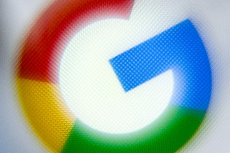 Google débute lundi une série d'audiences judiciaires qui vont permettre à un juge fédéral de statuer sur le démantèlement de l'activité publicitaire du géant technologique, réclamé par le gouvernement américain pour mettre fin à son monopole récemment jugé illégal ( AFP / Kirill KUDRYAVTSEV )