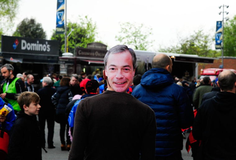 Mais que foutait Nigel Farage au stade d’Ipswich ?
