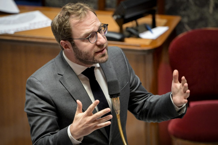 Antoine Armand à Paris, le 26 novembre 2024. ( AFP / BERTRAND GUAY )