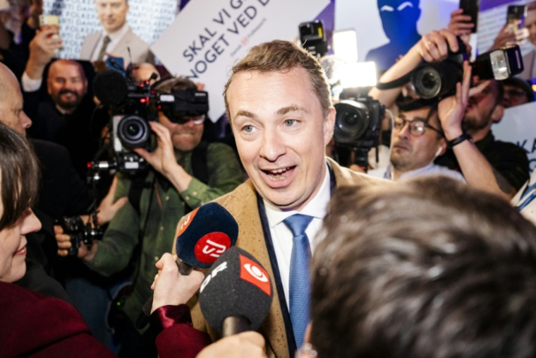 Morten Messerschmidt, chef du parti du Peuple danois, s'adresse aux journalistes après la publication des premiers sondages de sortie des urnes pour les élections législatives à Copenhague, au Danemark, le 24 mars 2020 ( Ritzau Scanpix / Sebastian Elias Uth )