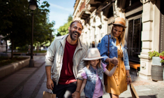 Grâce à la clause bénéficiaire démembrée de l’assurance-vie, vous pouvez optimiser les droits de succession de vos proches. ( crédit photo : GettyImages )