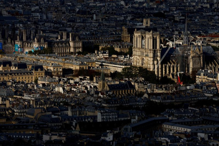 Vue générale de la cathédrale Notre-Dame de Paris