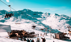 Immobilier: Val d’Isère est la station de ski la plus chère de France (Crédits photo : Unsplash - Joan Oger )
