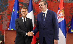 Le président français Macron rencontre le président serbe Vucic à Belgrade