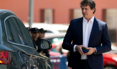 David Sanchez quitte le tribunal de Badaroz, en Espagne, le 28 mai 2026 ( AFP / JORGE GUERRERO )