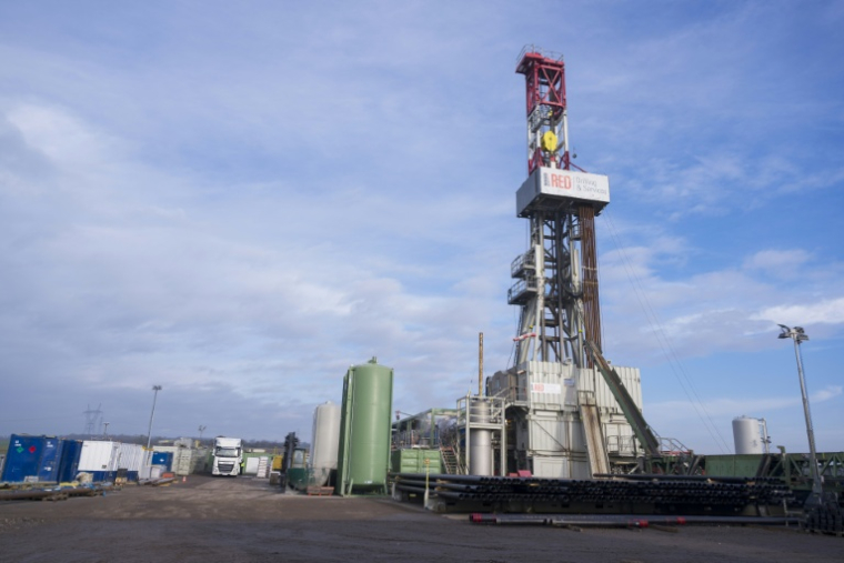 Le site de forage du projet REGALOR II, piloté par Française de l’Énergie, le 23 janvier 2026 à Pontpierre, en Moselle ( AFP / Jean-Christophe VERHAEGEN )