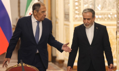 Sergueï Lavrov et Abbas Araghchi à Téhéran, en Iran, le 19 octobre 2026. ( AFP / ATTA KENARE )