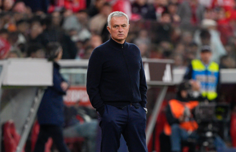 José Mourinho voit rouge et s'embrouille avec Lucho González