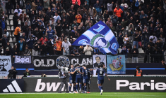 Une tribune pour les enfants de 5 ans au Paris FC