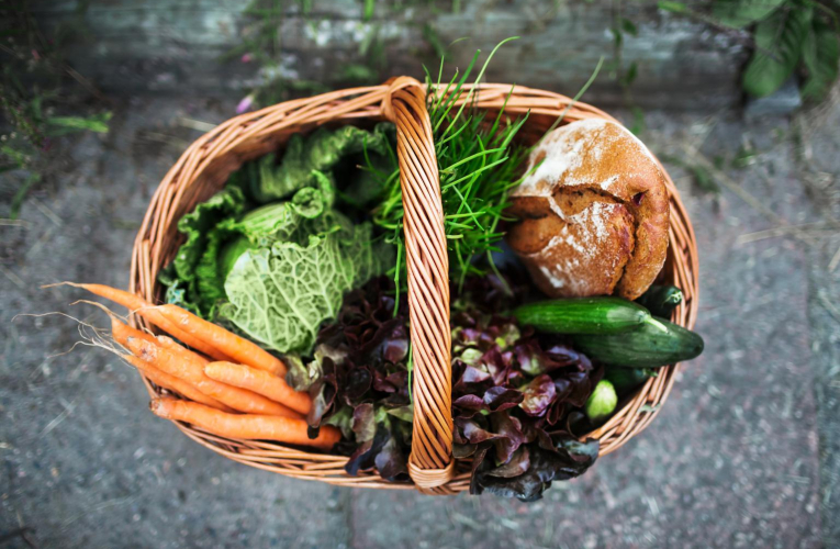 Les abonnements à des paniers permettent de déguster des produits variés et originaux. ( crédit photo : Getty Images )
