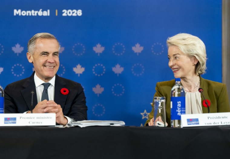 Le Premier ministre canadien Mark Carney et la présidente de la Commission européenne Ursula von der Leyen lors du 21e sommet UE-Canada, à Montréal, le 29 octobre 2026 au Canada ( POOL / Christopher Katsarov )