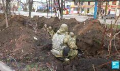 De Kiev à Bakhmout, retour sur un an de guerre de haute intensité en Ukraine