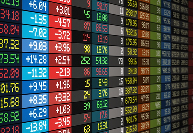 L'action Deutsche Bank DBKGn.DE évolue en nette hausse lundi à la Bourse de Francfort après les informations du Financial Times qui évoque la création d'une "bad bank" et la réduction voire la fermeture des activités de trading aux Etats-Unis