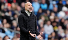 On explique à Pep Guardiola comment bien garer son bus