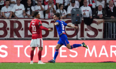 Le PSG remporte sa première victoire de la saison face à de courageux Brestois