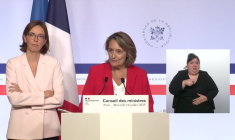 Le budget de Bayrou a la "vertu du courage", a dit Macron (Primas)