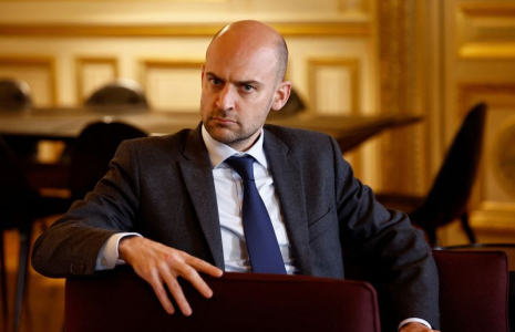 Le ministre français de l'Europe et des Affaires étrangères Jean-Noël Barrot assiste à une réunion au Quai d'Orsay, ministère français des Affaires étrangères, à Paris