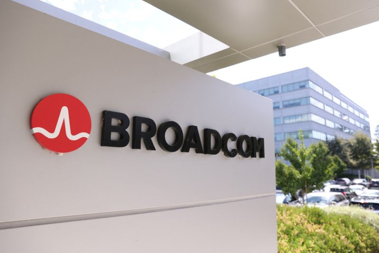 Broadcom prévoit un CA supérieur aux attentes au T1
