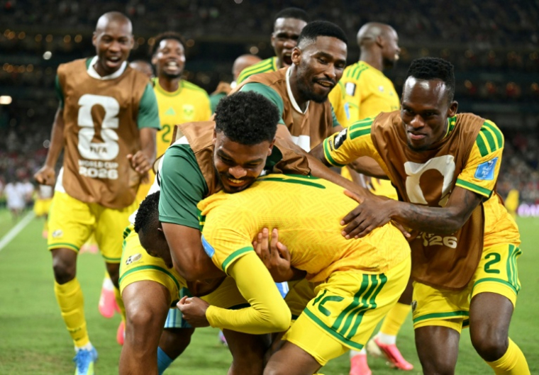 La joie extatique des Sud-Africains célébrant le but de leur victoire sur la Corée du Sud au stade de Monterrey le 24 juin 2026  ( AFP / YURI CORTEZ )
