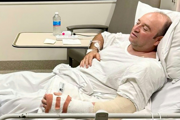 Photo d'Ahmed al Ahmed fournie par les autorités locales le 15 décembre 2025 à l'hôpital St George de Sydney ( NSW Premier's Department / Handout )