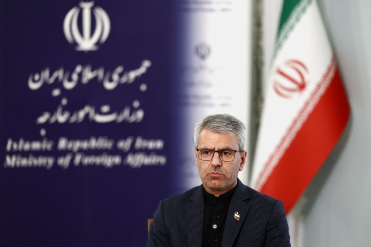 Le porte-parole du ministère iranien des Affaires étrangères, Esmaeil Baghaei, accorde une interview à Téhéran