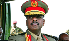 Le général Muhoozi Kainerugaba lors d'une cérémonie militaire à Kampala le 25 mai 2016 ( AFP / PETER BUSOMOKE )