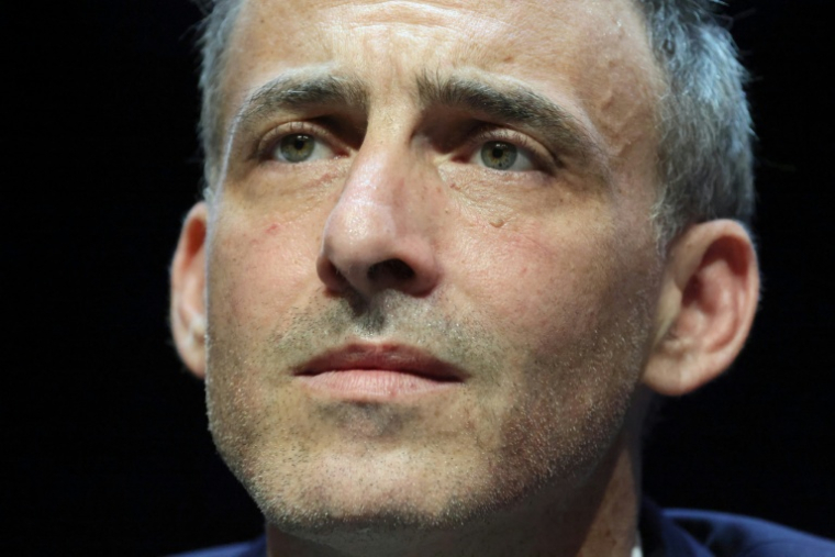L'eurodéputé Raphaël Glucksmann lors d'un débat à Montrouge, près de Paris, le 22 juin 2026 ( AFP / Ludovic MARIN )