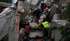 Opérations de secours à Caracas après un puissant séisme, le 24 juin 2026 ( AFP / Juan BARRETO )