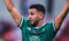Victorieux en C1 asiatique avec Al-Ahli, Riyad Mahrez régale ses coéquipiers