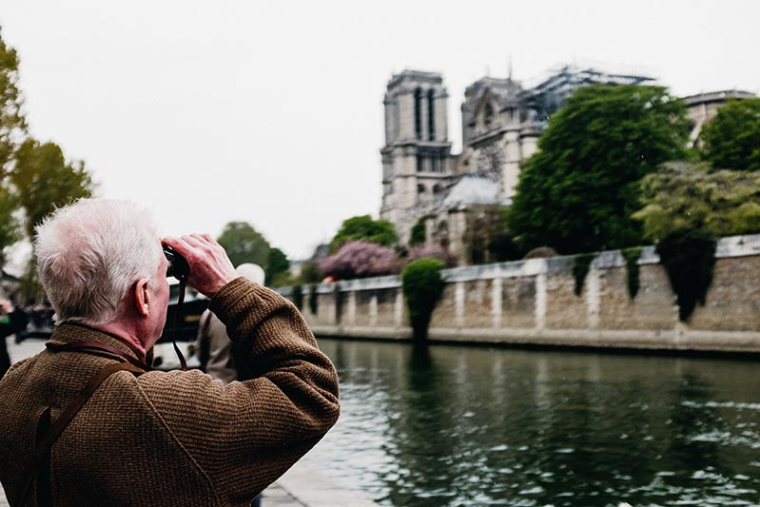 Notre-Dame: ces projets de reconstruction qui sèment la zizanie (Crédit Photo: Robin Benzrihem - Unsplash)