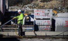 ( AFP / LIONEL BONAVENTURE )