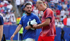 La manière originale de Cherki pour offrir des cadeaux aux supporters