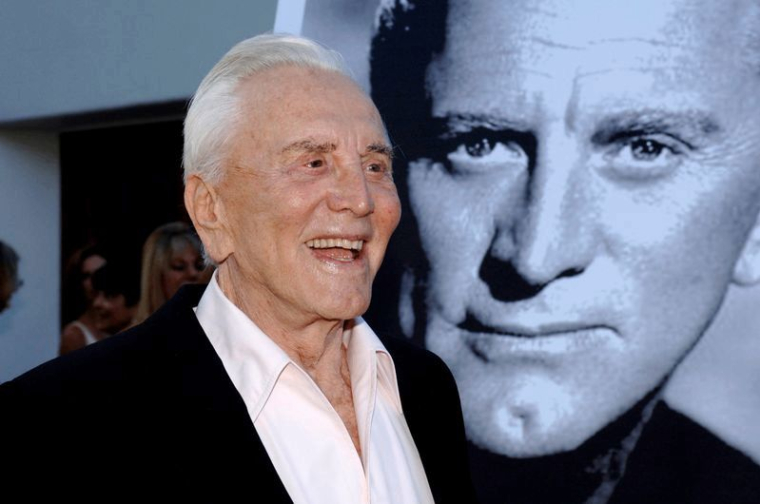 DÉCÈS DE L'ACTEUR AMÉRICAIN KIRK DOUGLAS À L'ÂGE DE 103 ANS