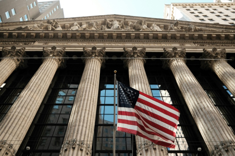 Façade de la Bourse de New York, le 8 avril 2026 ( AFP / CHARLY TRIBALLEAU )