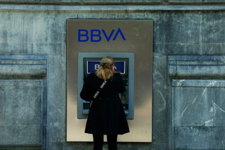 Un distributeur automatique de billets de  BBVA à Bilbao