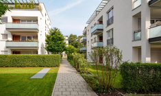 PIXEL to the PEOPLE/Shutterstock / PIXEL to the PEOPLE