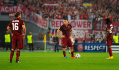 Aidons Francesco Totti à se souvenir de ses anciens coéquipiers