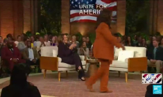 Présidentielle américaine : Oprah Winfrey reçoit Kamala Harris et plusieurs célébrités lui apportent leur soutien
