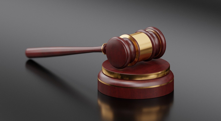 Un homme de 37 ans a été condamné à trois mois de prison ferme pour avoir construit illégalement un chalet de 100 mètres carrés. (QuinceCreative / Pixabay)
