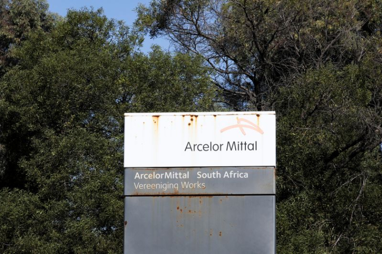 L'enseigne d'ArcelorMittal à l'usine de Vereeniging, à Johannesburg