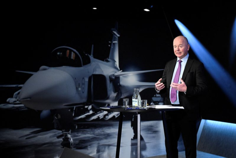 Le PDG de Saab, lors d'une présentation à Stockholm