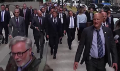 New York: Macron se rend à pied à la Trump Tower pour rencontrer Trump