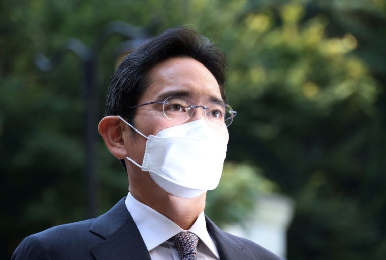 Le vice-président de Samsung Electronics, Jay Y. Lee, arrive au tribunal de Séoul