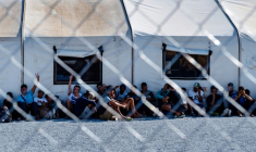 Des migrants dans un camp temporaire dressé à Ceuta par les autorités espagnoles, le 13 septembre 2026 ( AFP / Antonio Sempere )