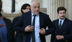 Xavier Nogueras, avocat de Loïk Le Priol, à la sortie de la cour d'assises de Paris le 21 septembre 2026 ( AFP / Thomas SAMSON )