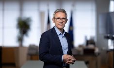 "Soit c'est une provocation, soit c'est un énième coup d'épée dans l'eau", estime Stéphane Troussel, président PS du conseil départemental de Seine-Saint-Denis.  ( AFP / JOEL SAGET )