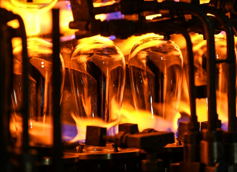 ( AFP / DENIS CHARLET )